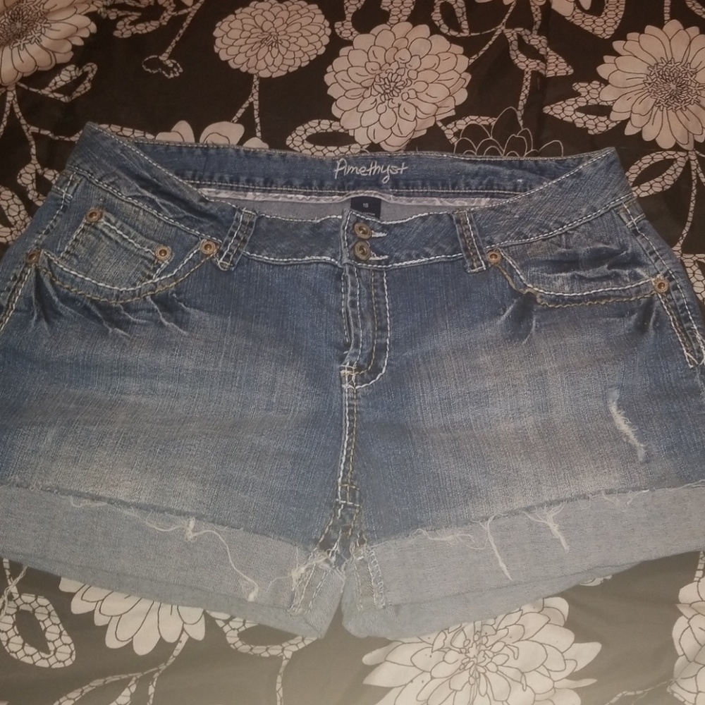 Amethyst jean shorts